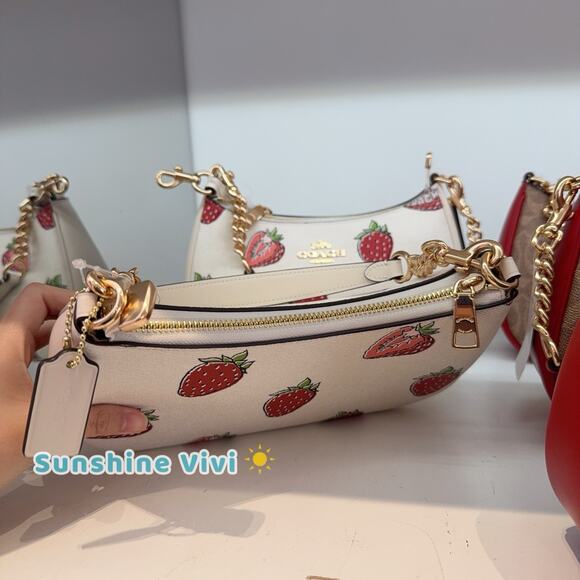 NWT Coach Teri Shoulder Bag Strawberry Print Red Pink White Handbag CAL62 - Picture 4 of 12